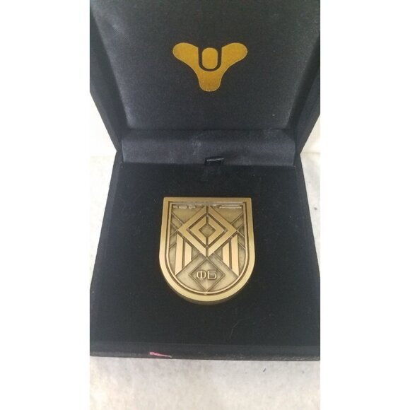 Destiny 2 Almighty Seal Pin Bungie Rewards‎ Medallion RARE RETIRED - Picture 2 of 4